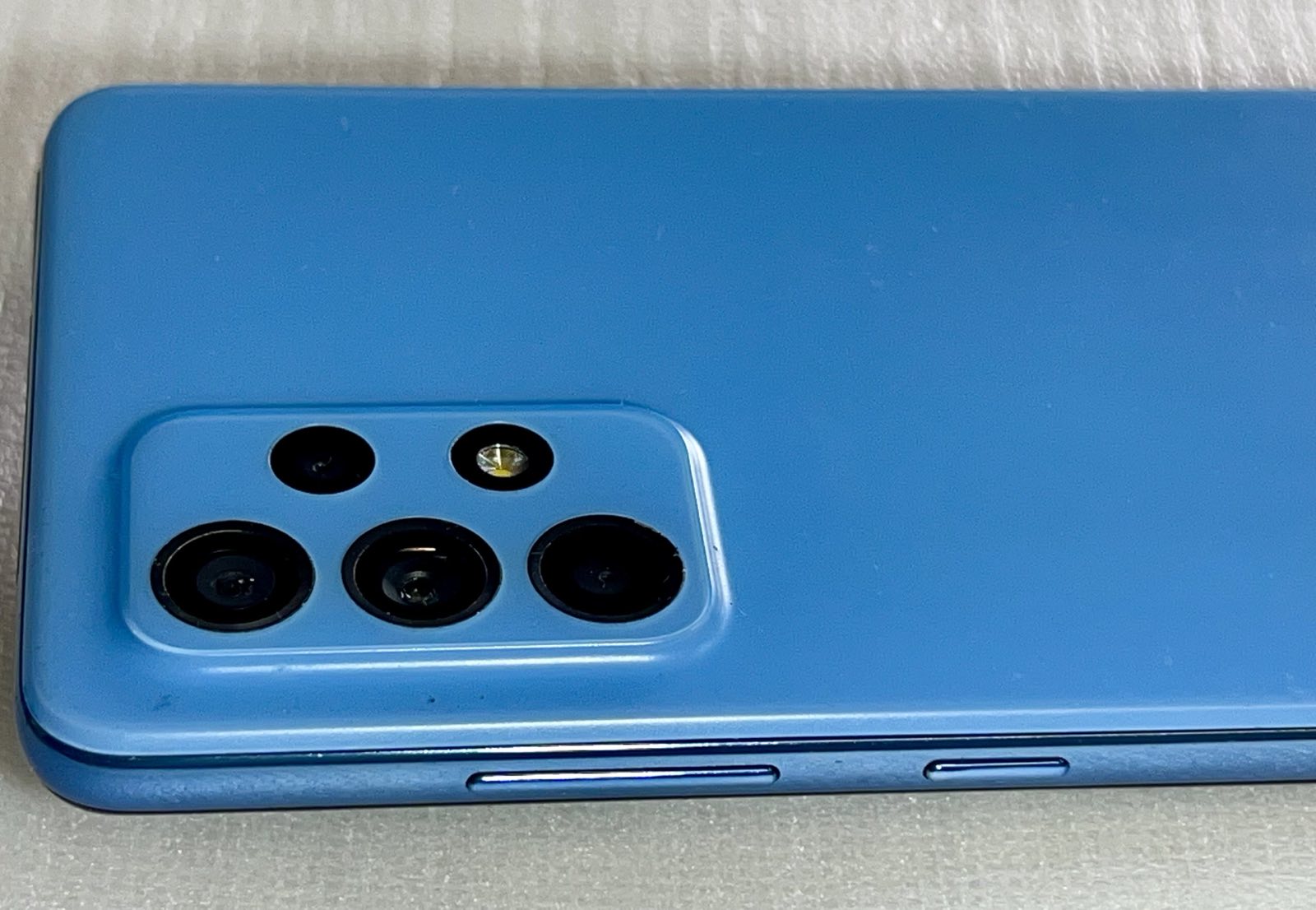 Refurbished Samsung Galaxy A52 (5G) (Blue)
