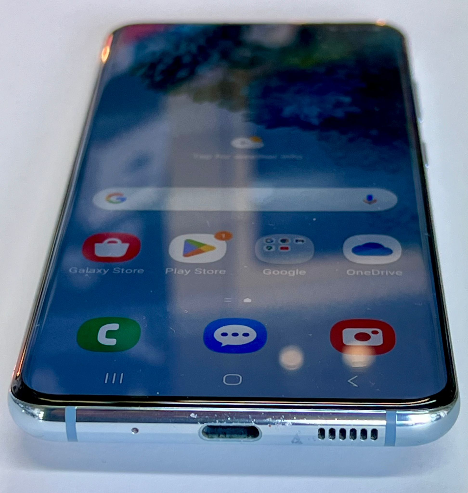 Refurbished Samsung Galaxy S20 Phone, 8GB RAM, 128GB Memory