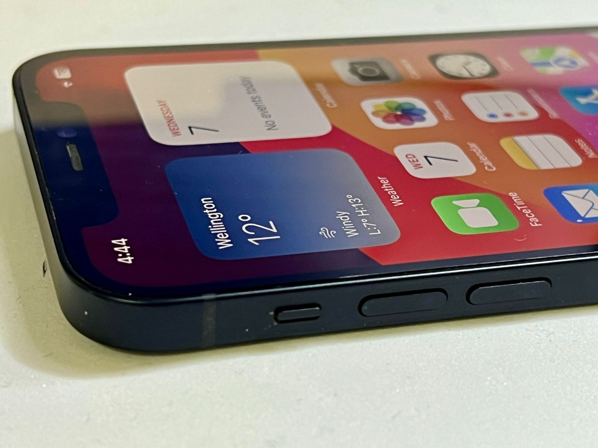 Refurbished Apple iPhone 12, 64GB Blue, Grade: AAA